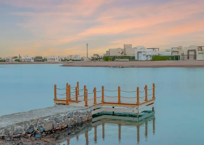 Ancient Sands 3br Twin With A Private Patio Heated Swimming Pool & Lagoon Access * Gurdaka