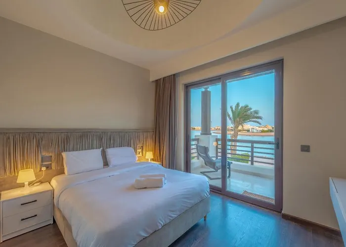Ancient Sands 3br Twin With A Private Patio Heated Swimming Pool & Lagoon Access