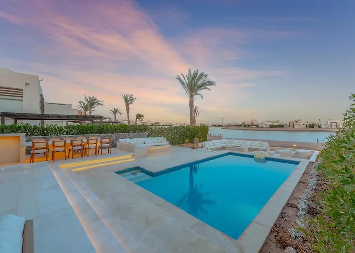 Ancient Sands 3br Twin With A Private Patio Heated Swimming Pool & Lagoon Access *