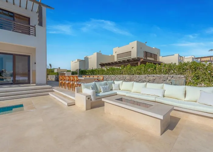 Ancient Sands 3br Twin With A Private Patio Heated Swimming Pool & Lagoon Access Villa *