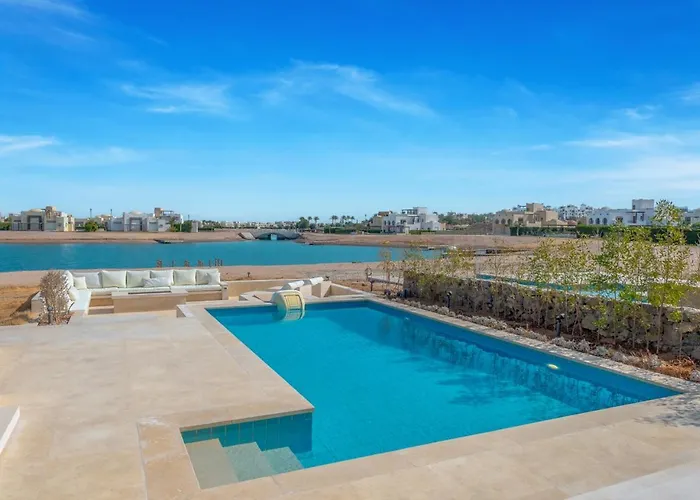 Ancient Sands 3br Twin With A Private Patio Heated Swimming Pool & Lagoon Access