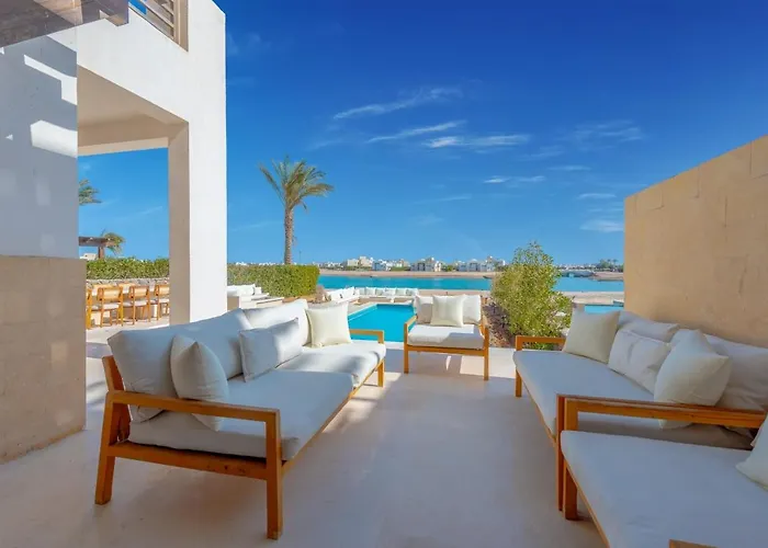Ancient Sands 3br Twin With A Private Patio Heated Swimming Pool & Lagoon Access Villa *