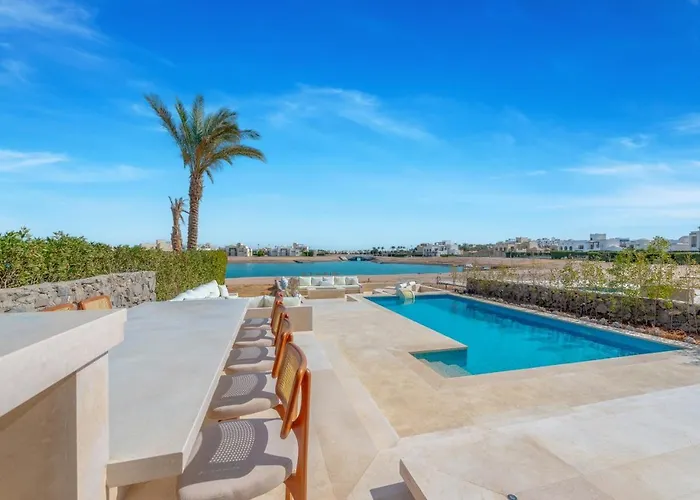 Ancient Sands 3br Twin With A Private Patio Heated Swimming Pool & Lagoon Access Villa *
