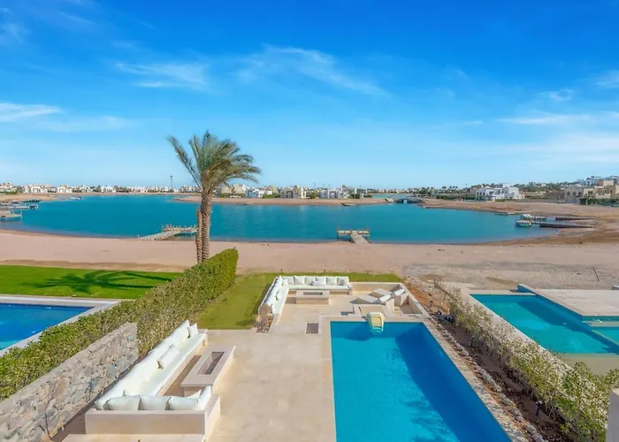Ancient Sands 3br Twin With A Private Patio Heated Swimming Pool & Lagoon Access Villa *