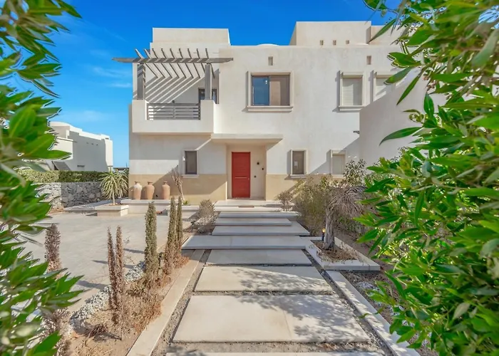 Ancient Sands 3br Twin With A Private Patio Heated Swimming Pool & Lagoon Access Villa *